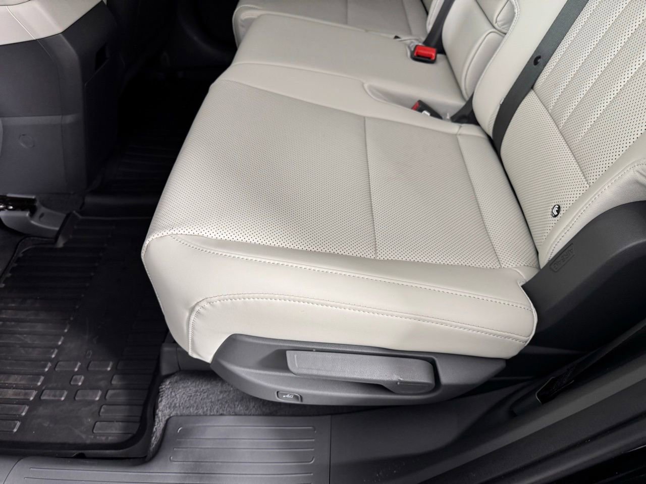 Used 2026 Hyundai Santa Fe SEL image 25