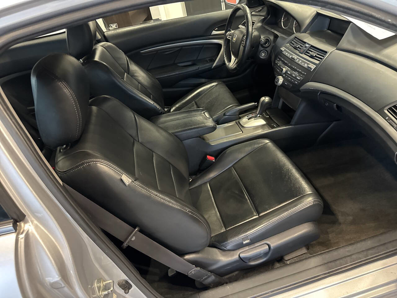 Used 2011 Honda Accord EX-L image 17