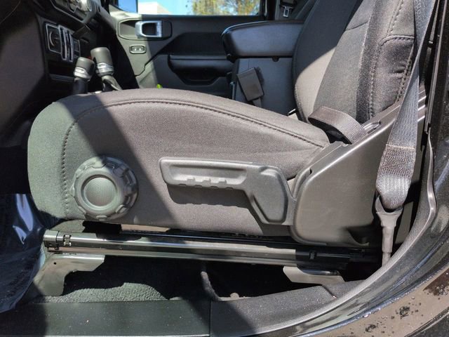 Used 2021 Jeep Gladiator Sport image 24