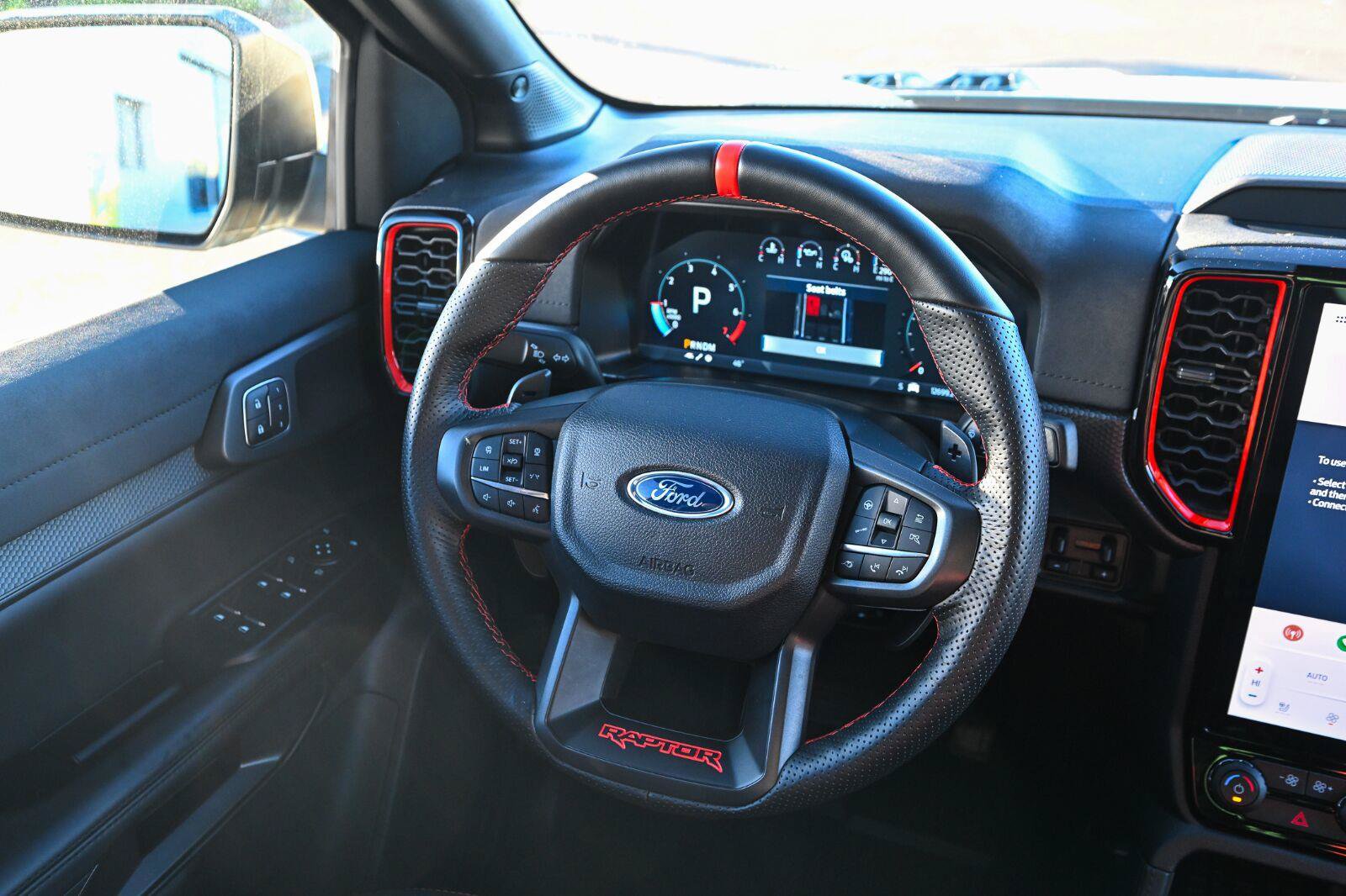 Used 2025 Ford Ranger Raptor AWD/4WD image 32