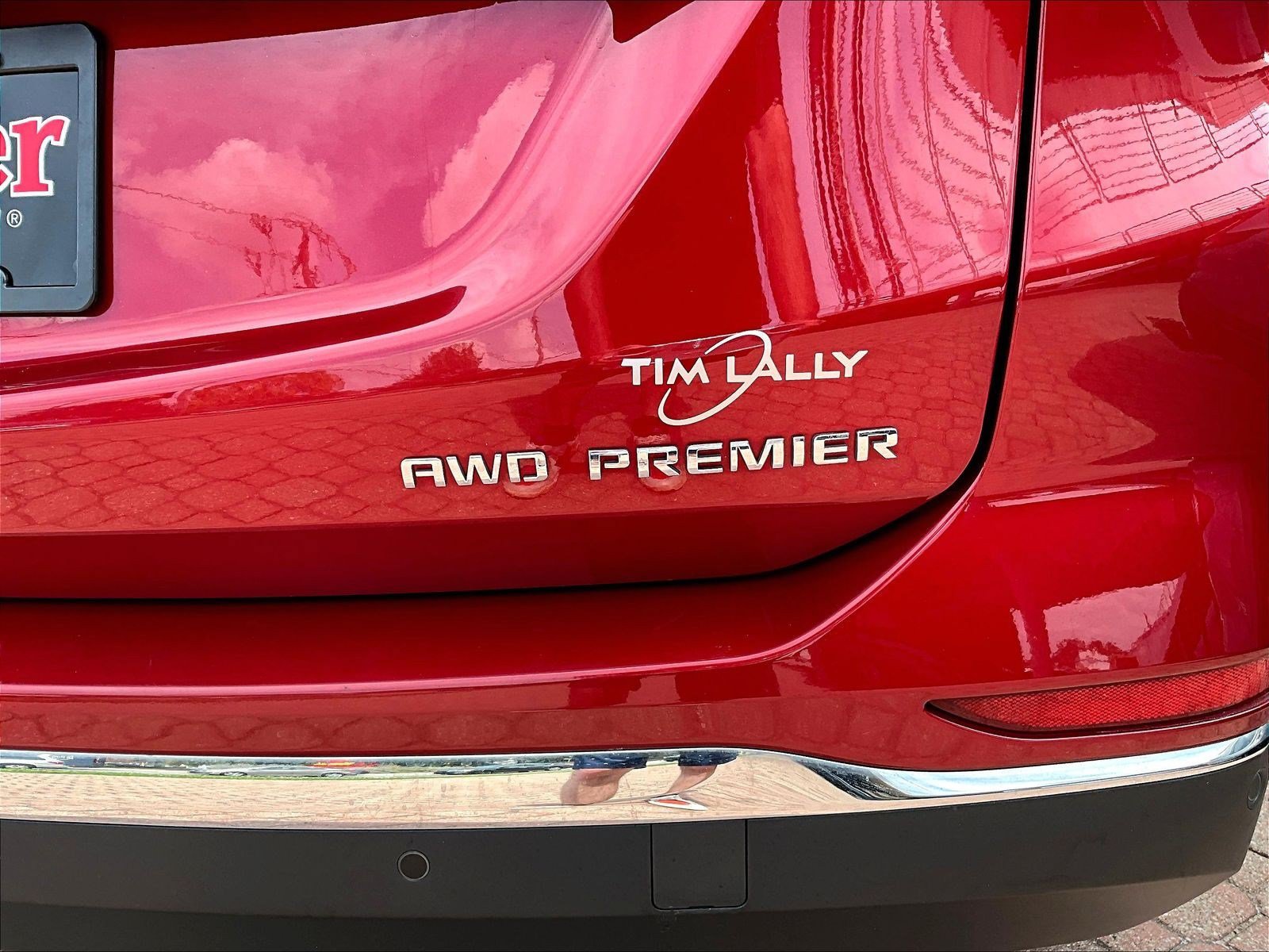 Used 2020 Chevrolet Equinox Premier AWD/4WD image 24