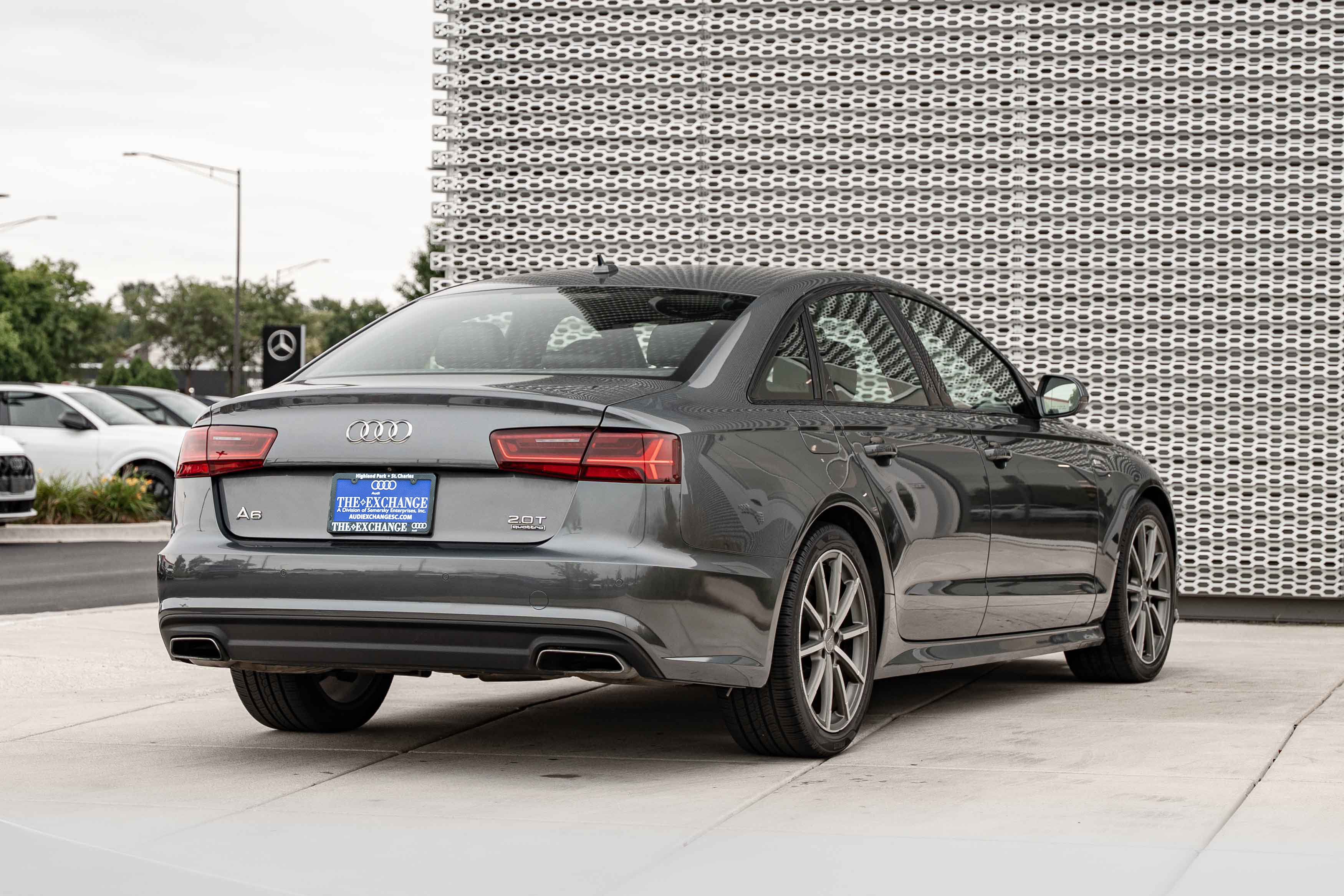 Used 2017 Audi A6 2.0T Premium Plus w/ Premium Plus Package AWD/4WD image 4