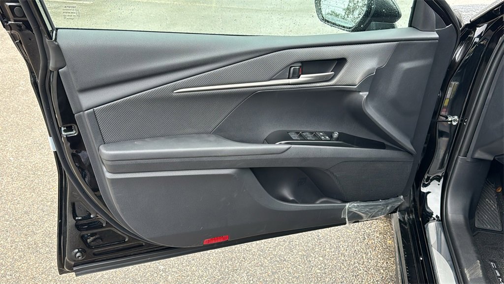 New 2026 Toyota Camry Hybrid image 13