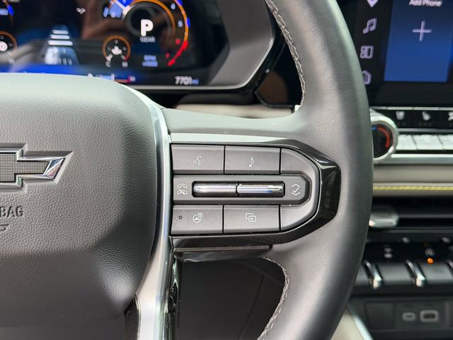 Used 2025 Chevrolet Colorado ZR2 w/ Technology Package AWD/4WD image 18