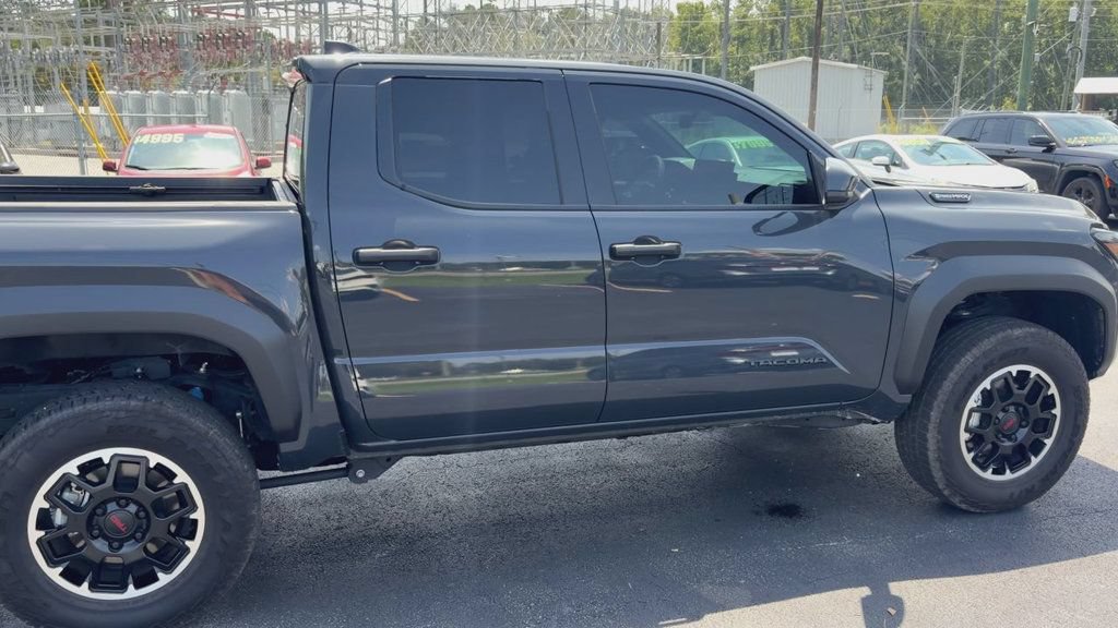 Used 2026 Toyota Tacoma TRD Off-Road AWD/4WD image 9