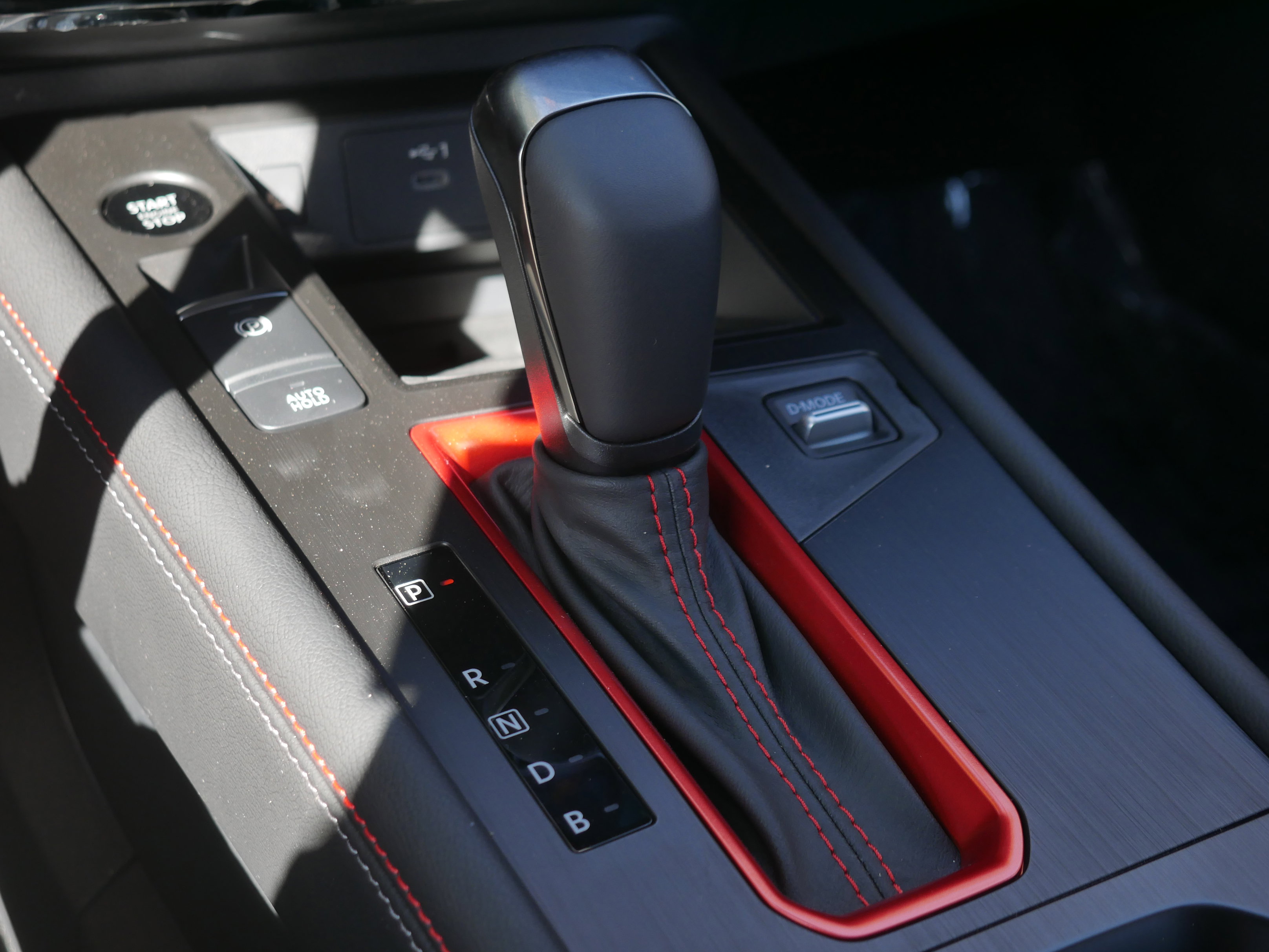 New 2026 Nissan Kicks SR w/ Cold Weather Package image 13