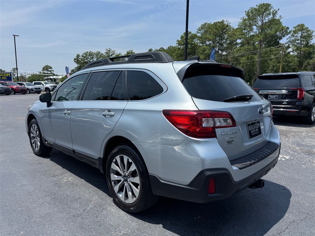 Used 2019 Subaru Outback 2.5i Premium AWD/4WD image 6