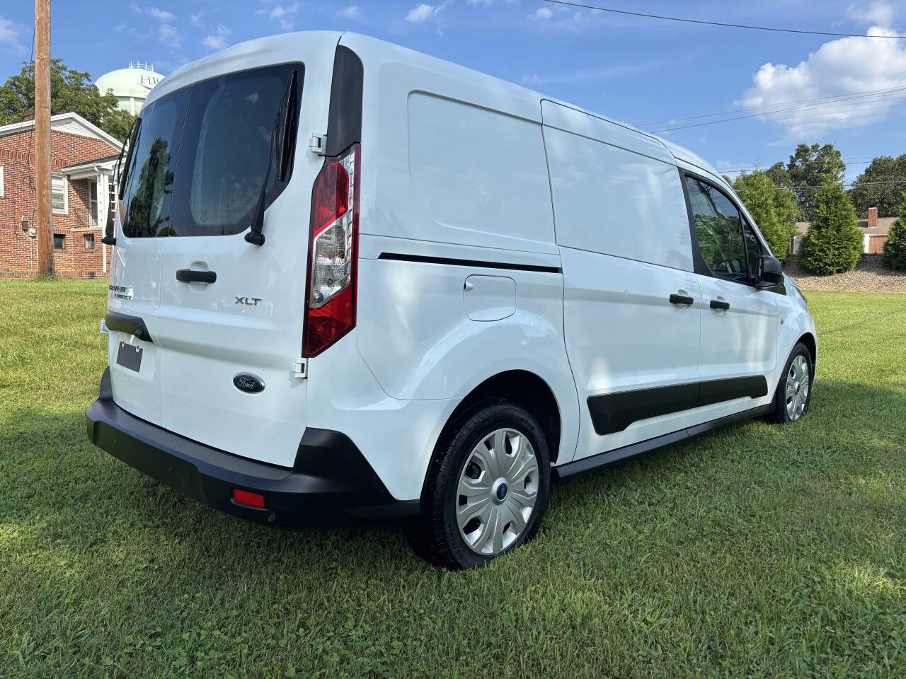 Used 2020 Ford Transit Connect XLT image 4