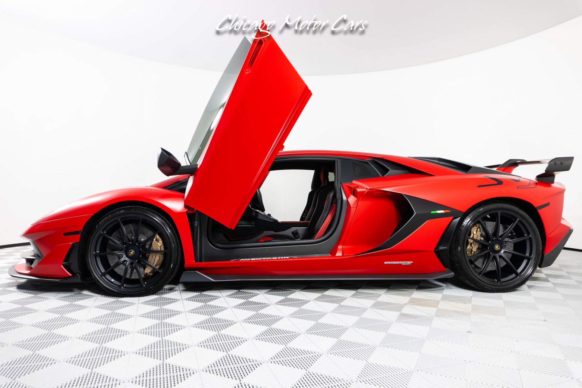 Used 2019 Lamborghini Aventador SVJ AWD/4WD image 26