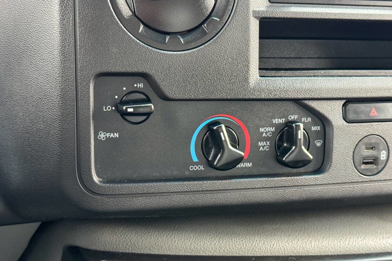 Used 2022 Ford E-350 and Econoline 350 Super Duty w/ Power Windows & Locks Group RWD image 32