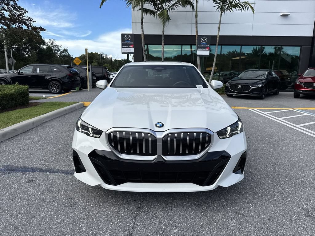 Used 2026 BMW 530i xDrive AWD/4WD image 8