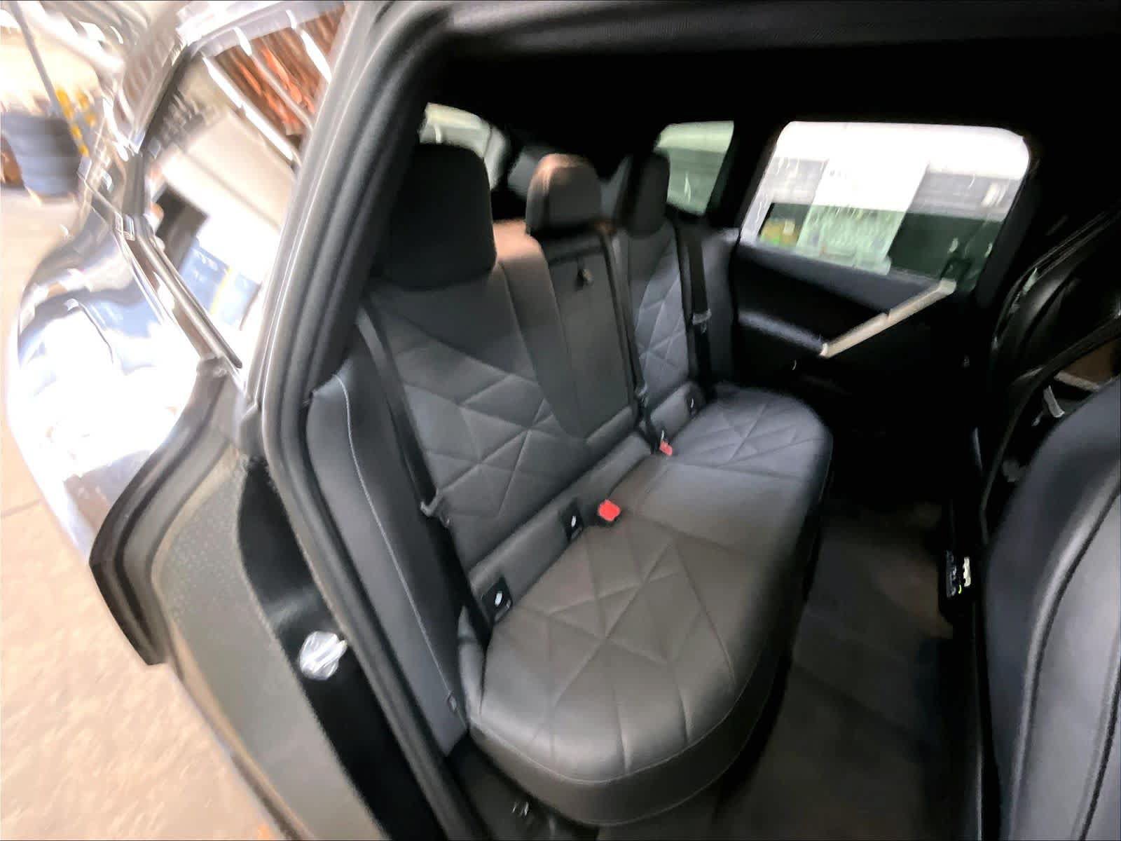 Used 2024 BMW iX xDrive50 w/ Sport Package AWD/4WD image 29