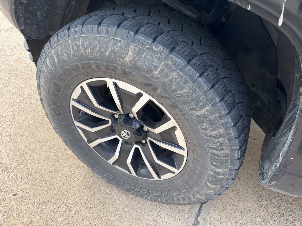 Used 2021 Toyota Tacoma TRD Sport w/ TRD Premium Sport Package image 8