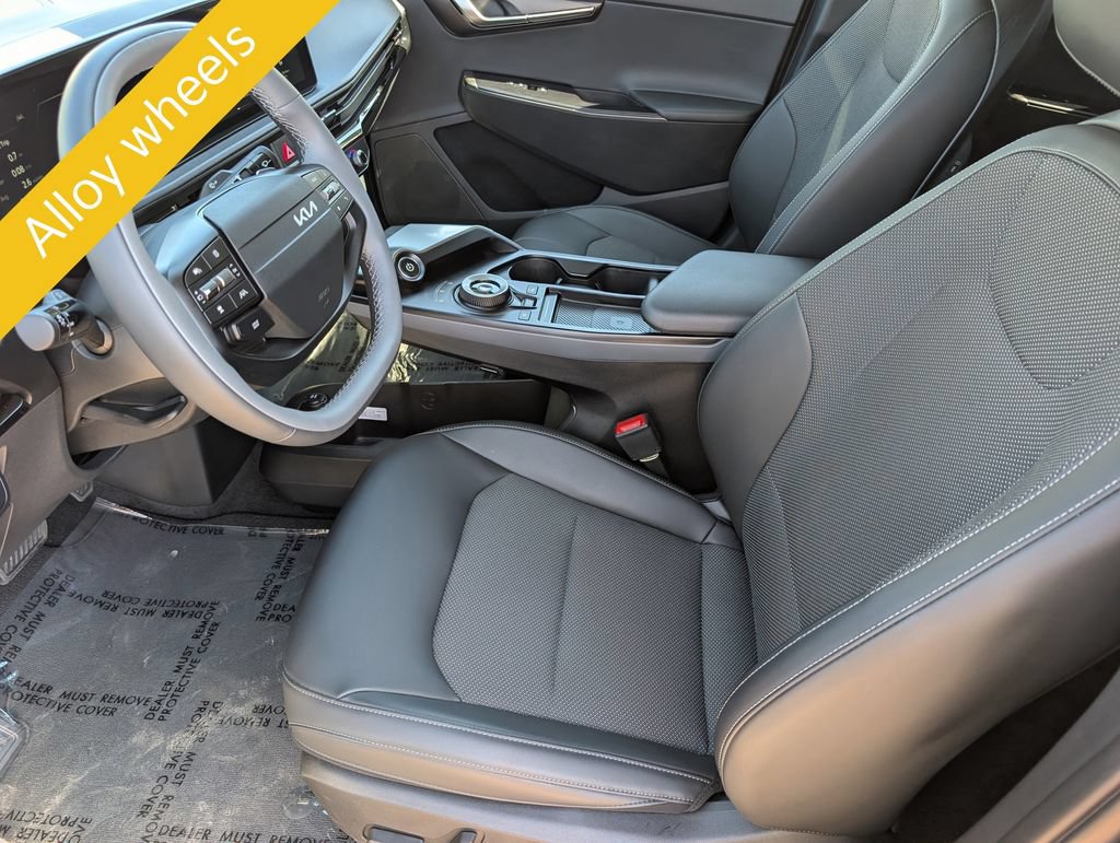 Certified 2025 Kia EV6 Light AWD/4WD image 15