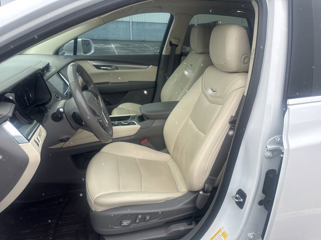 Used 2020 Cadillac XT5 Premium Luxury image 14