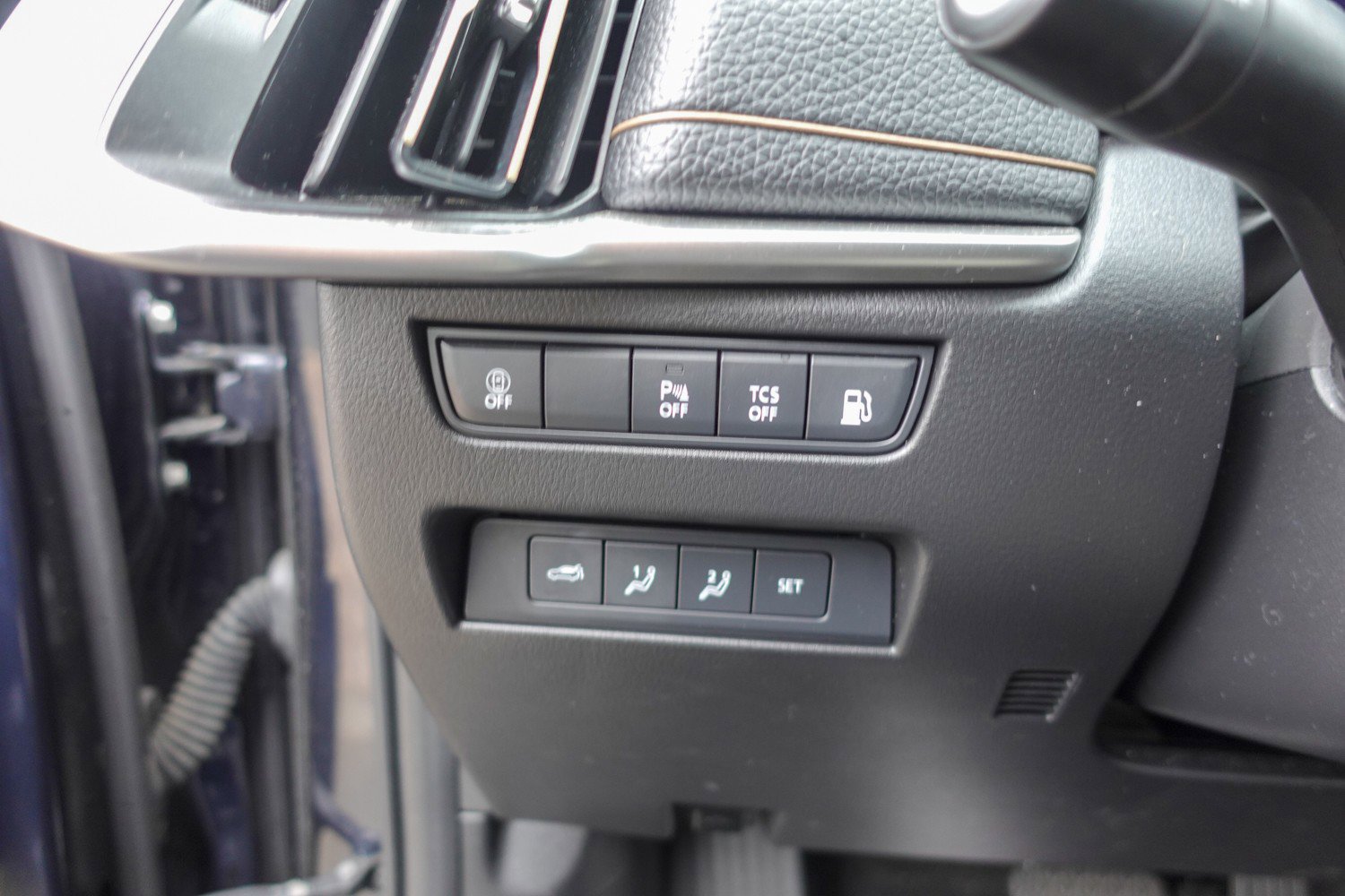 Used 2024 MAZDA CX-90 Plug-In Hybrid w/ Premium Pkg image 12