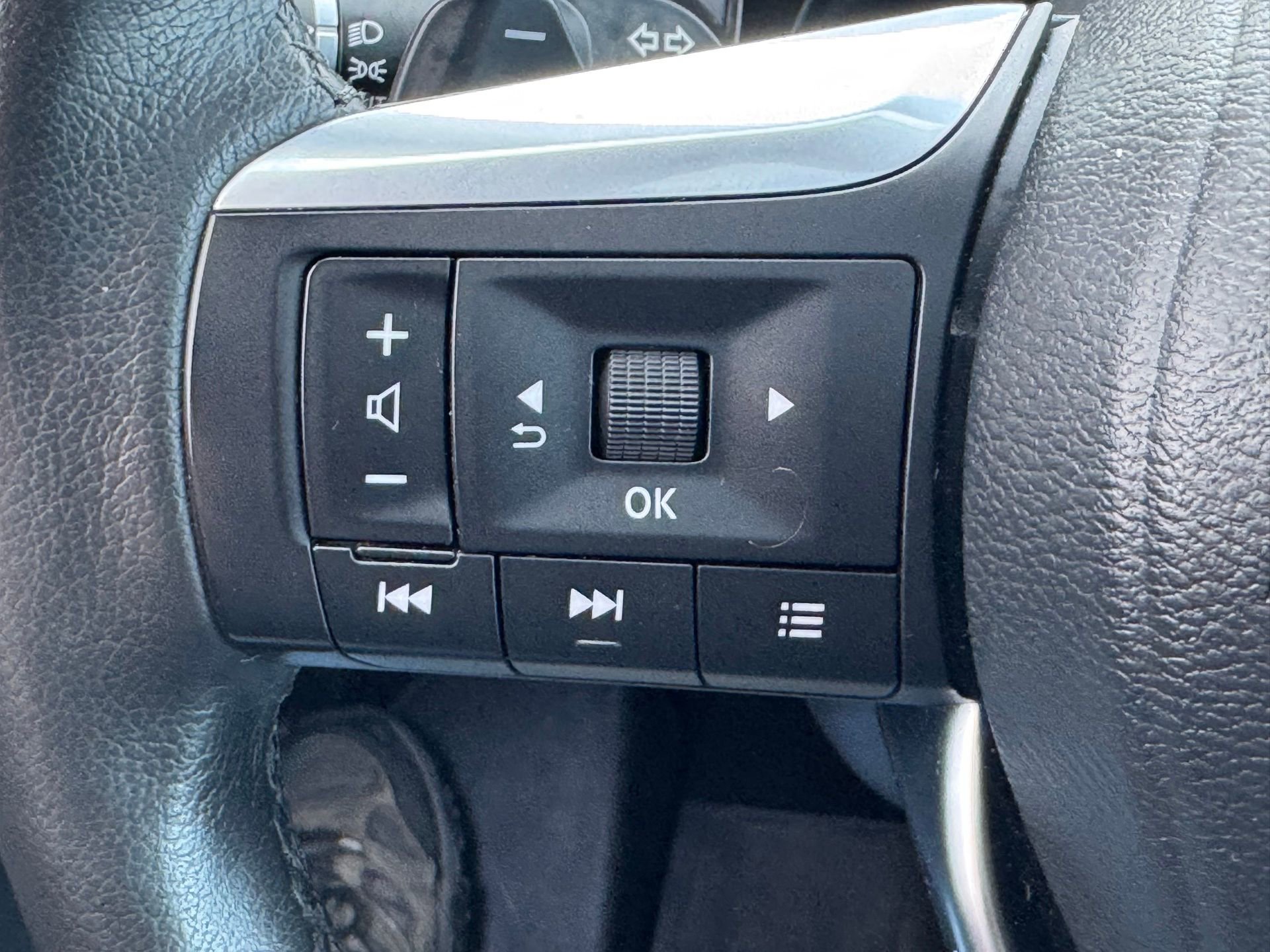 Used 2024 INFINITI QX60 Pure image 31