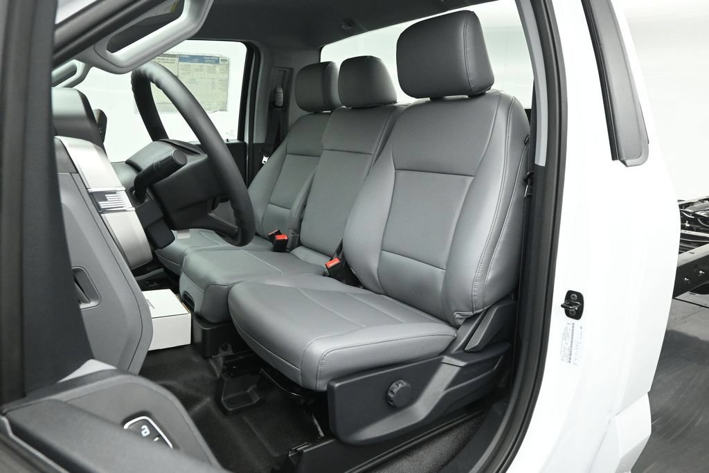 New 2026 Ford F550 2WD Regular Cab Super Duty image 11