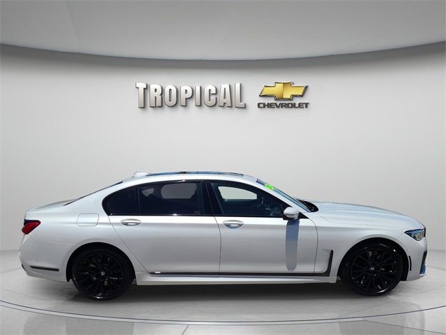 Used 2022 BMW 750i xDrive w/ Luxury Rear Seating Package image 6