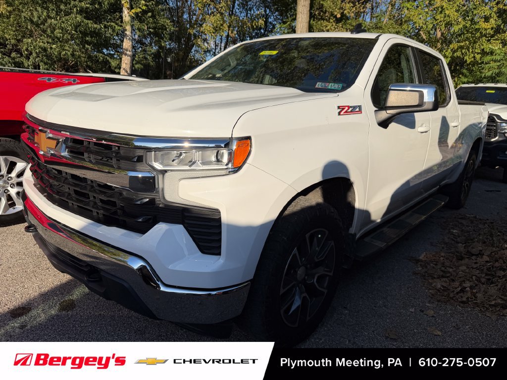 Certified 2022 Chevrolet Silverado 1500 LT w/ Z71 Off-Road Package AWD/4WD image 6