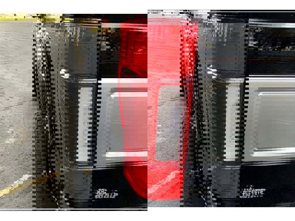 Used 2022 Ford F350 Limited image 31