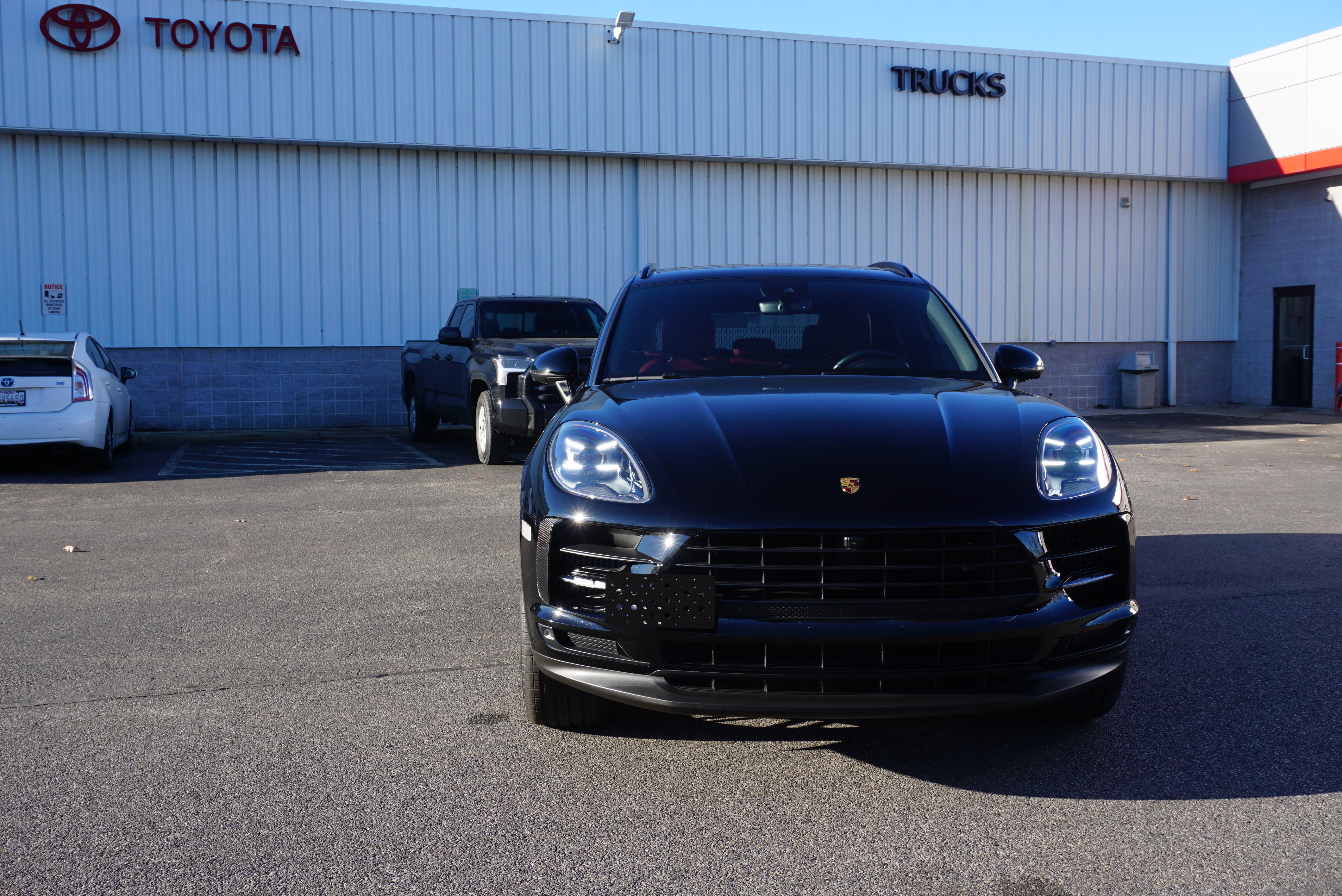 Used 2021 Porsche Macan S image 2