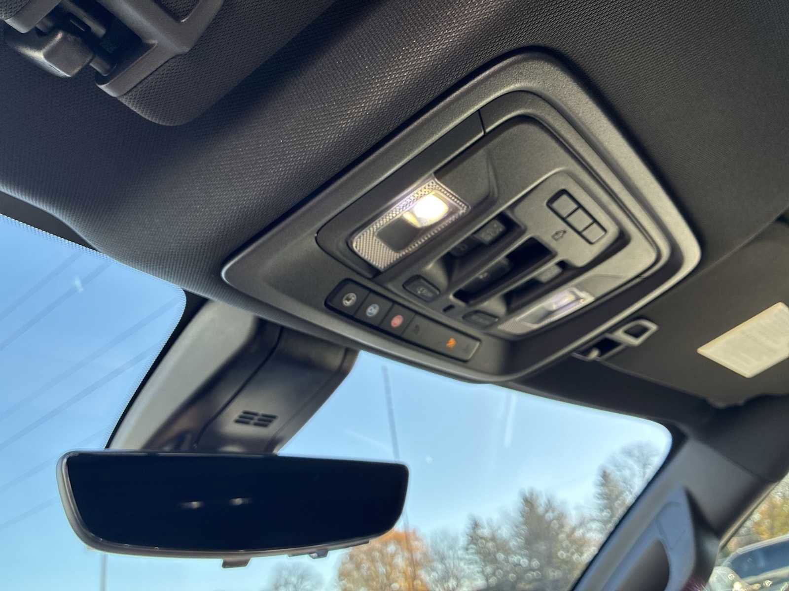 Used 2021 Chevrolet Silverado 1500 High Country image 35