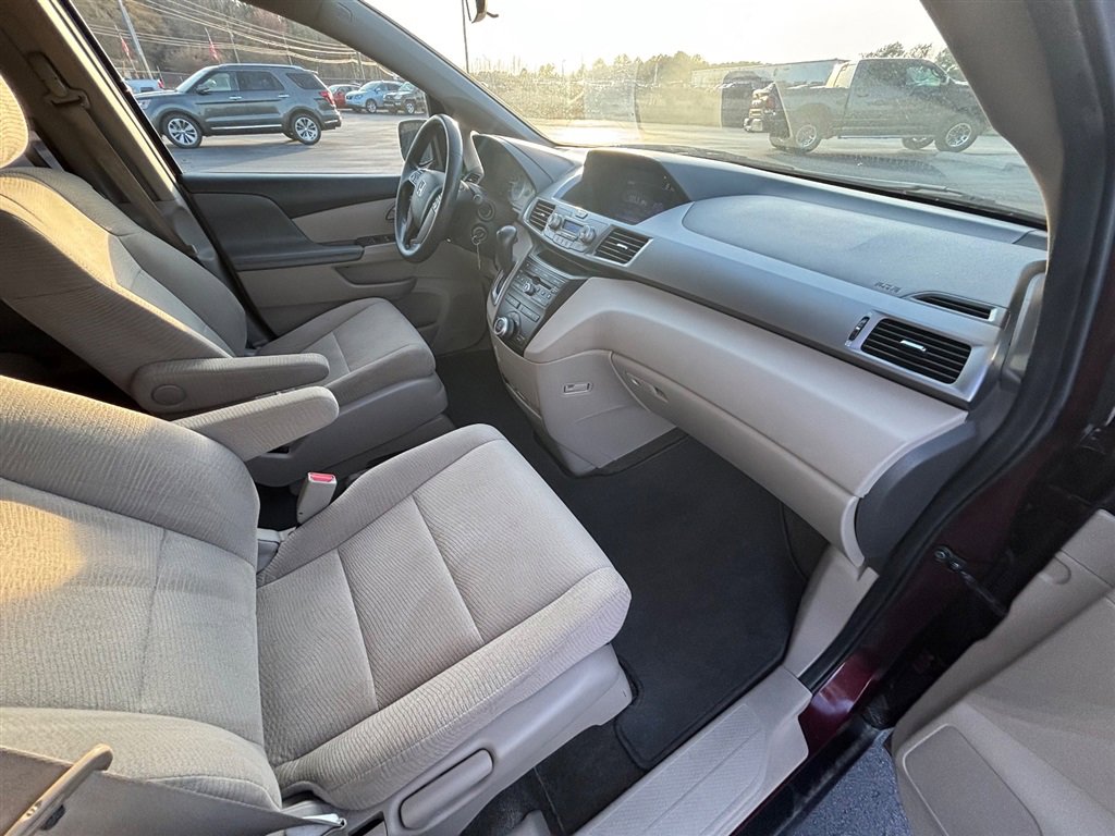 Used 2013 Honda Odyssey LX image 22