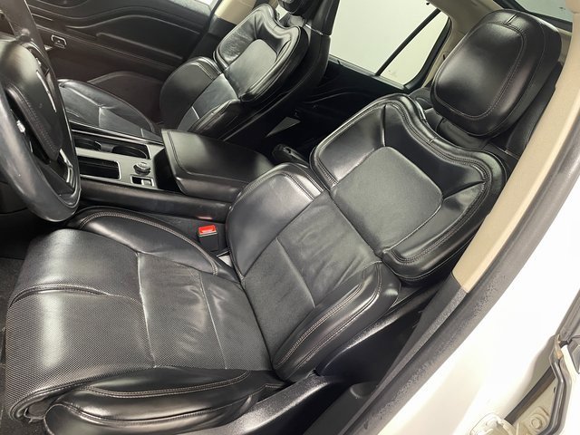 Used 2020 Lincoln Aviator Reserve w/ Equipment Group 201A image 12