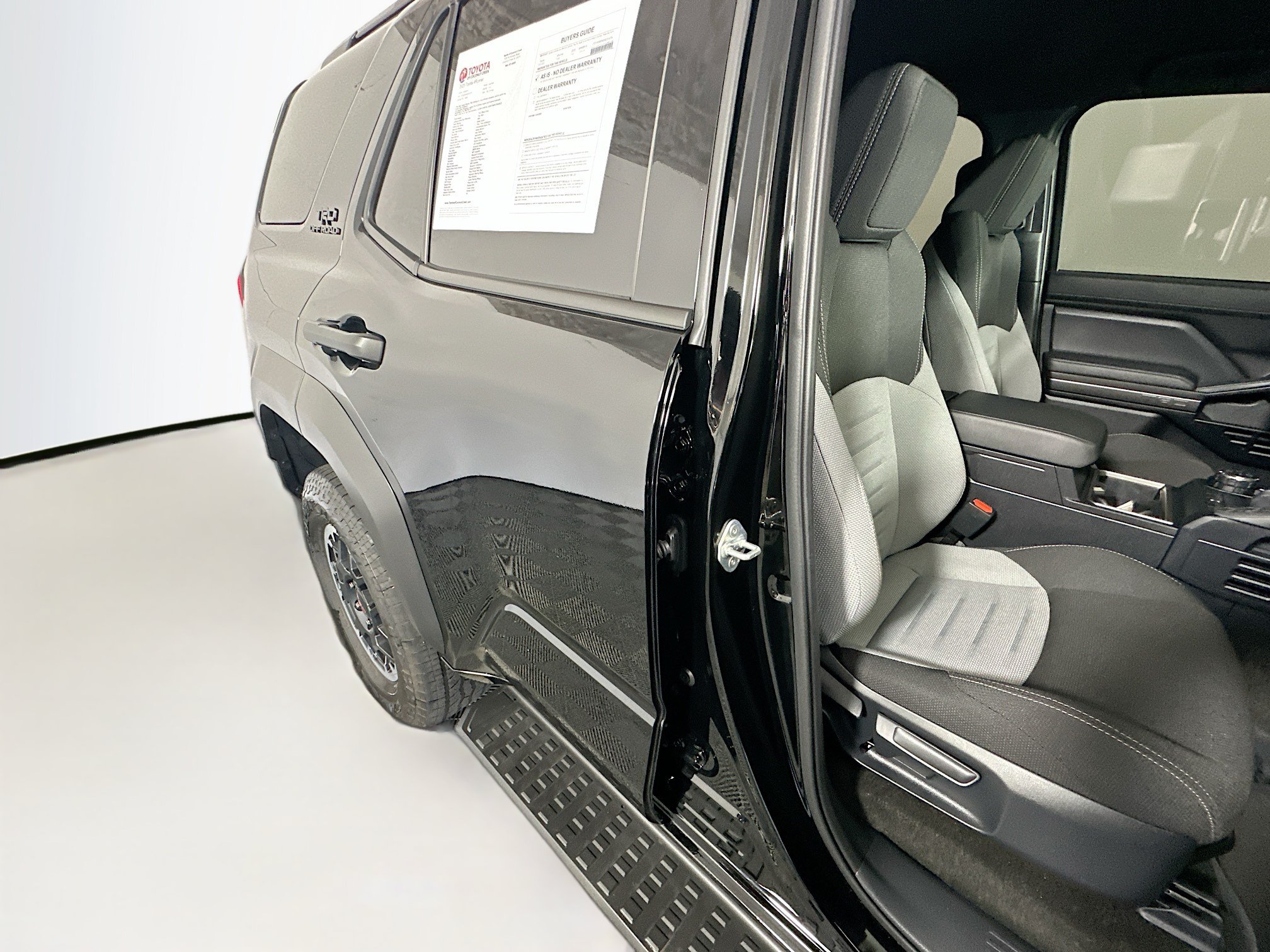Certified 2025 Toyota 4Runner TRD Off-Road AWD/4WD image 28