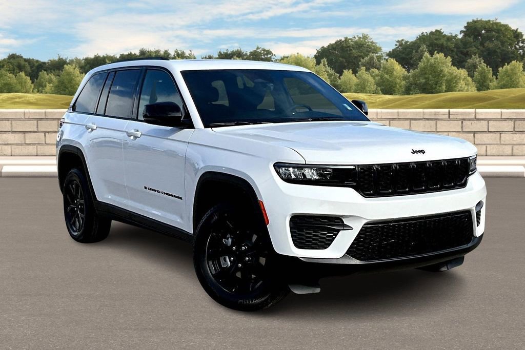 New 2025 Jeep Grand Cherokee 4WD image 2