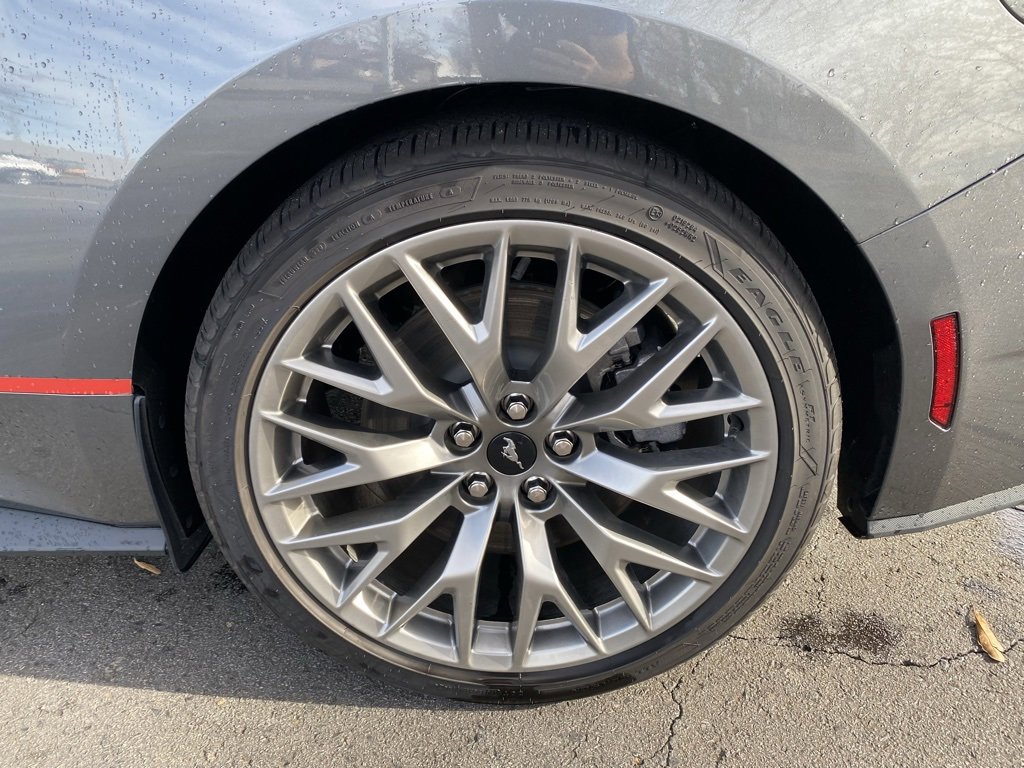 Used 2025 Ford Mustang GT Premium image 30