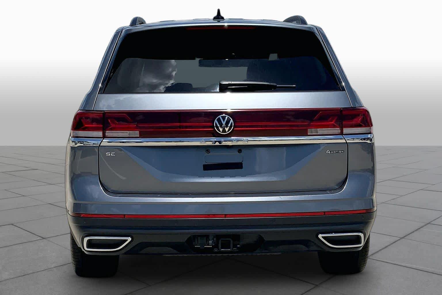Used 2024 Volkswagen Atlas SE AWD/4WD image 5