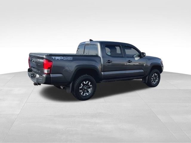 Used 2016 Toyota Tacoma TRD Off-Road w/ Towing Package image 9