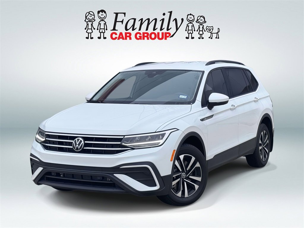 Used 2024 Volkswagen Tiguan S image 1