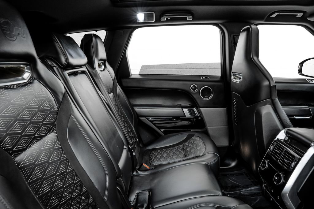 Used 2020 Land Rover Range Rover Sport SVR image 32