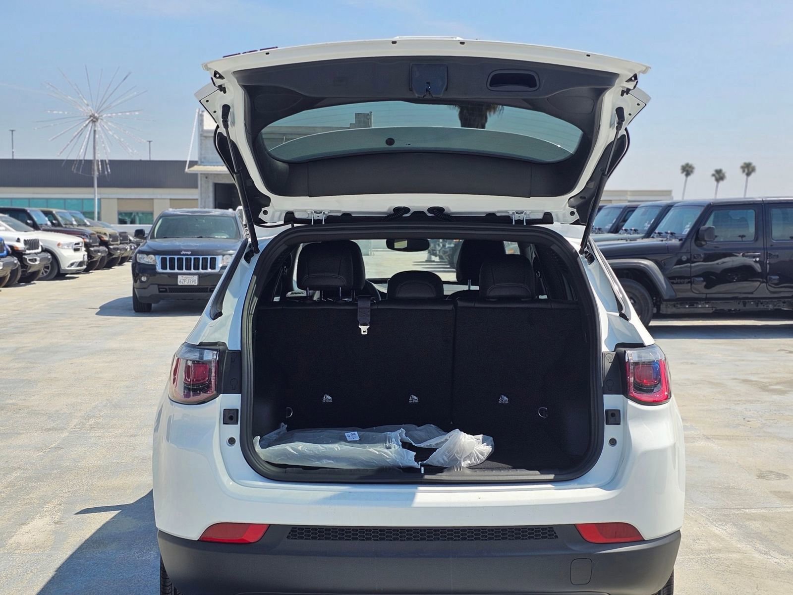 New 2026 Jeep Compass Latitude AWD/4WD image 6
