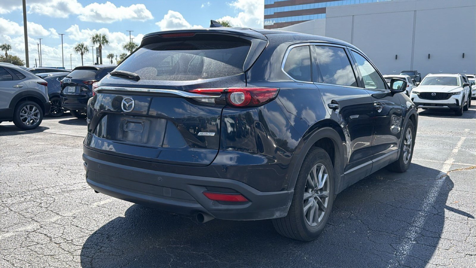 Used 2018 MAZDA CX-9 Touring w/ Touring Premium Package FWD image 4
