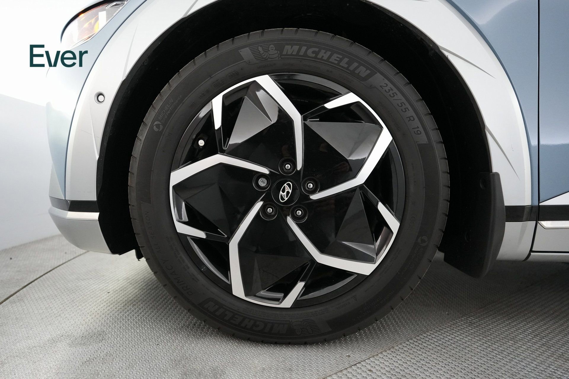 Used 2024 Hyundai Ioniq 5 Limited image 19