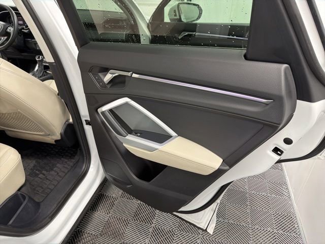 Used 2022 Audi Q3 2.0T Premium Plus w/ Premium Plus Package image 13