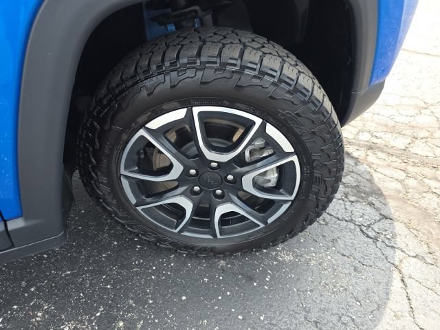 Used 2024 Jeep Compass Trailhawk w/ Trailhawk Elite Group AWD/4WD image 51