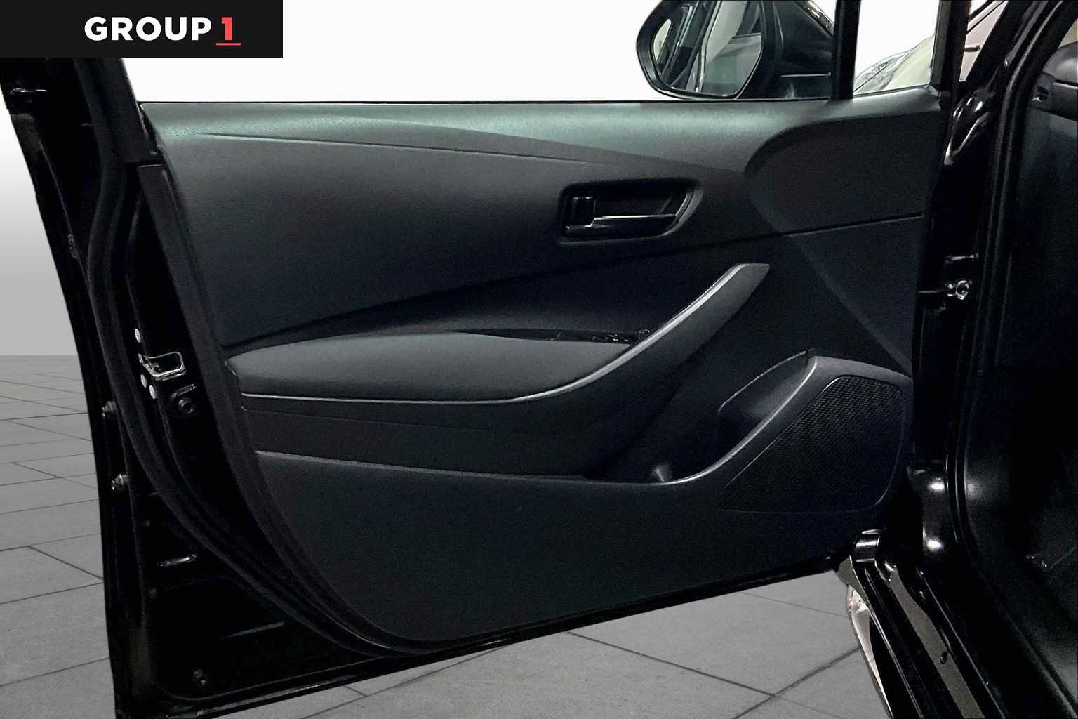 Certified 2025 Toyota Corolla LE FWD image 22