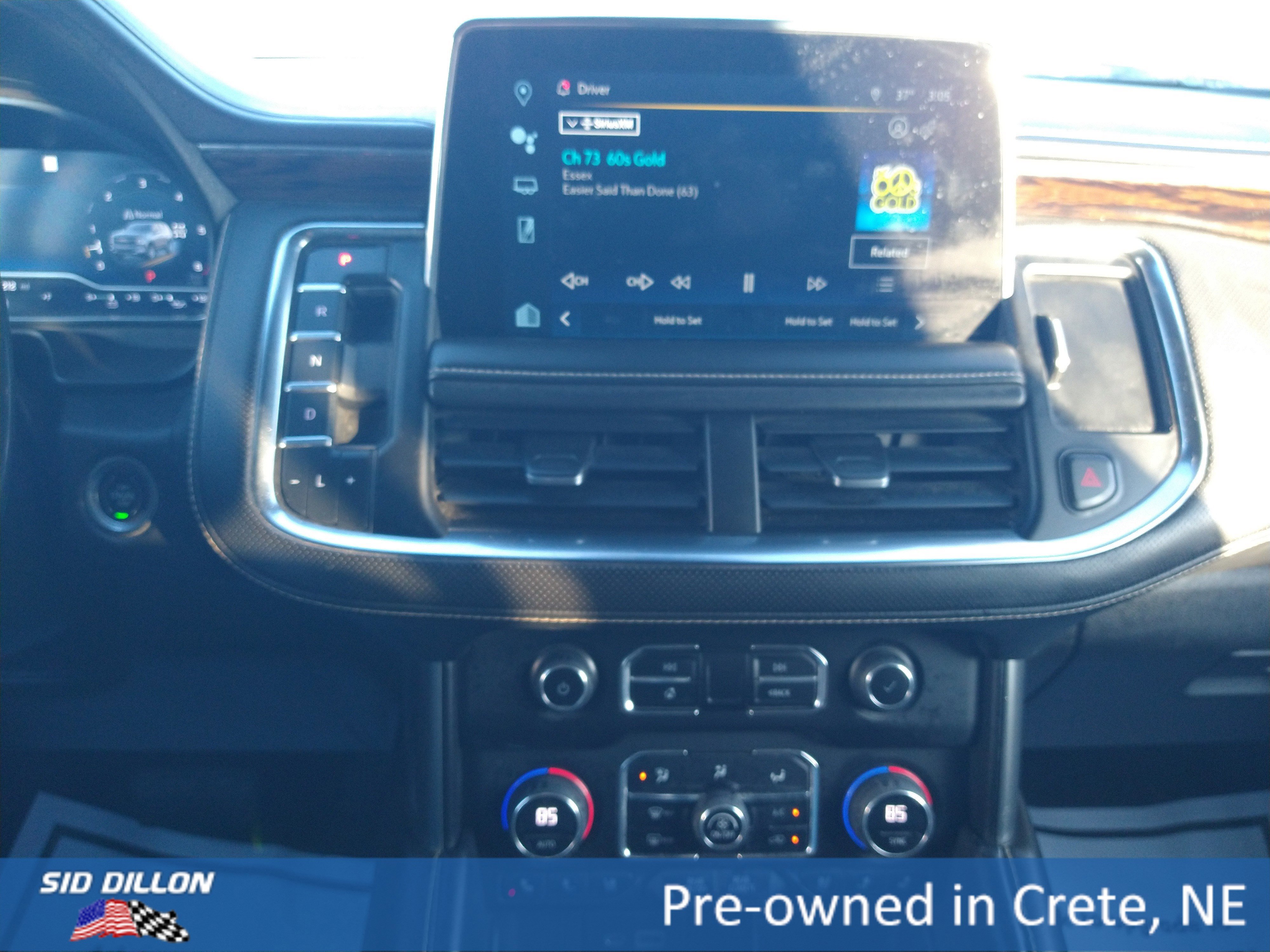 Used 2023 Chevrolet Suburban Premier image 4