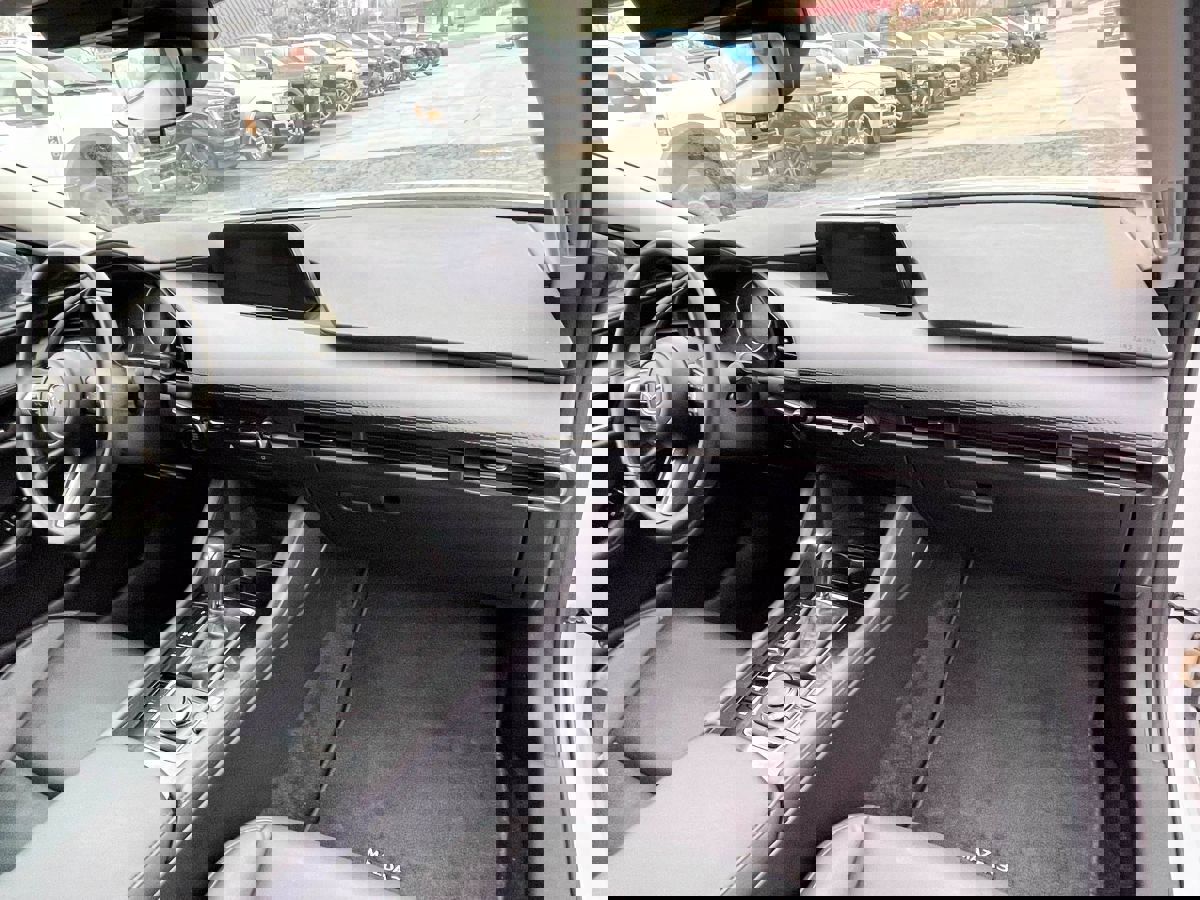 Used 2024 MAZDA MAZDA3 s image 9