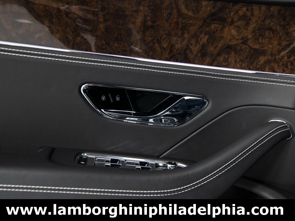 Used 2024 Bentley Flying Spur V8 image 13