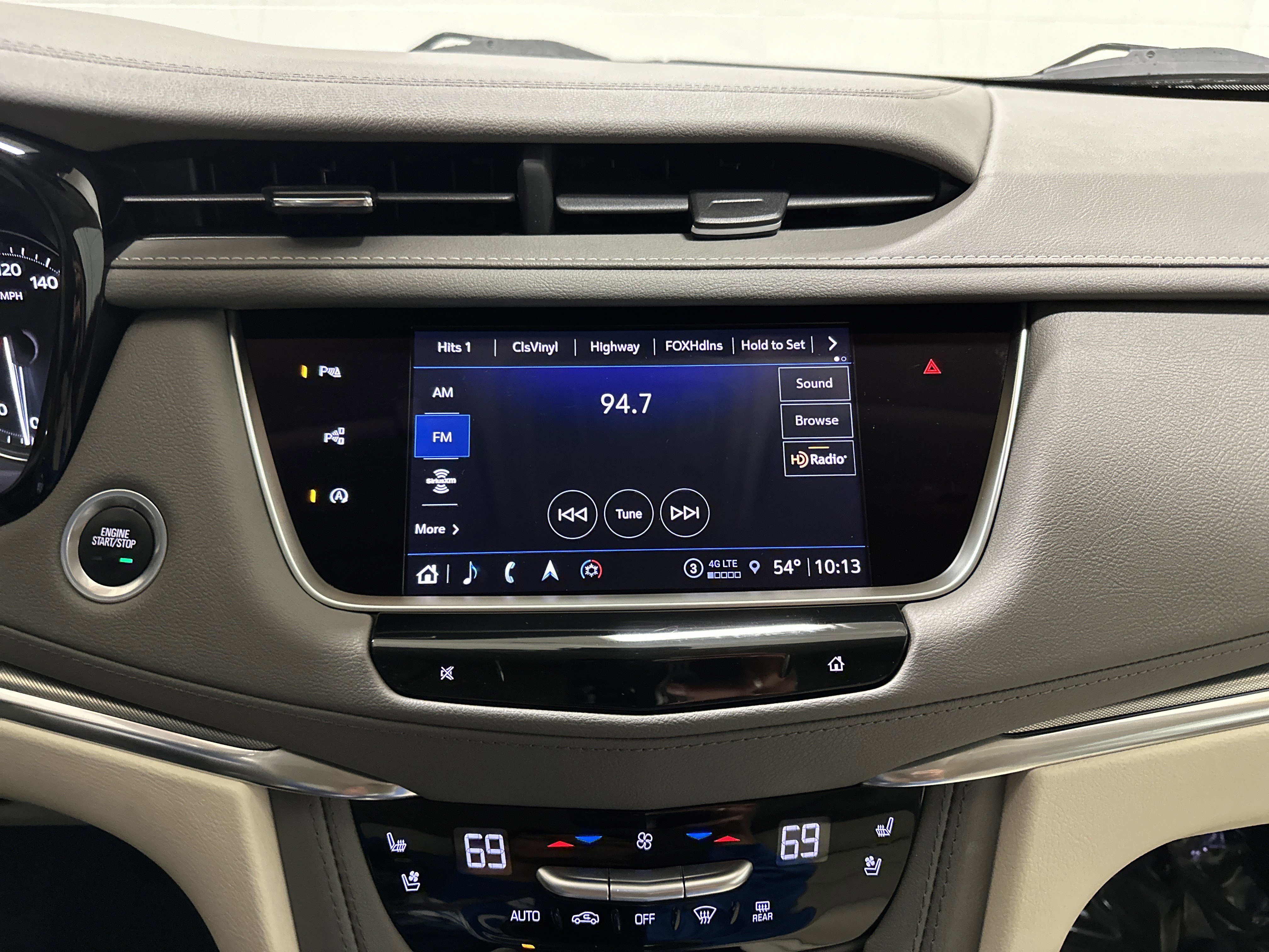 Used 2022 Cadillac XT5 Premium Luxury w/ Technology Package image 23