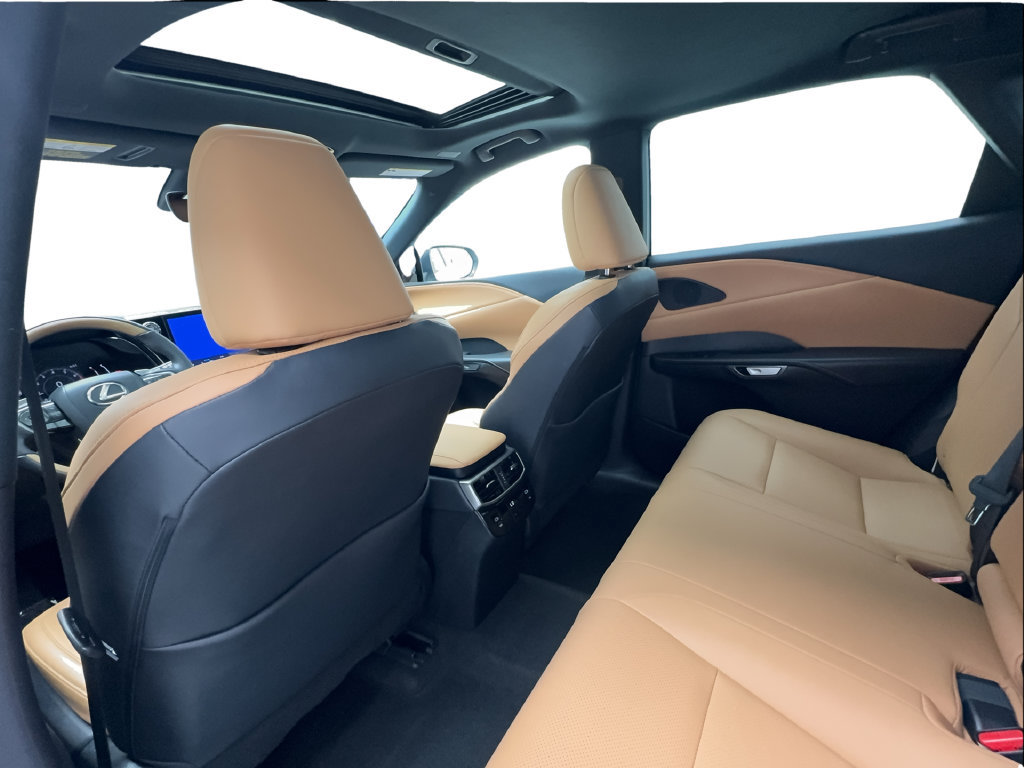 Used 2023 Lexus RX 350 Premium w/ Cold Area Package FWD image 27