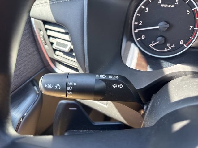 Used 2023 Nissan Rogue S AWD/4WD image 24