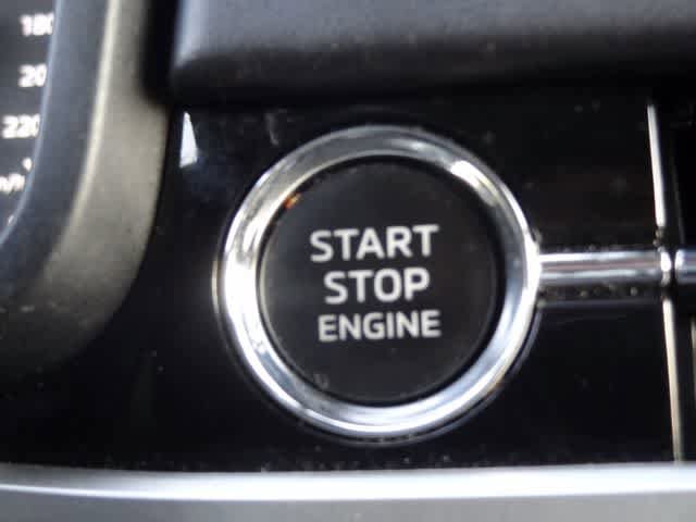 Used 2024 Mitsubishi Outlander SE AWD/4WD image 24