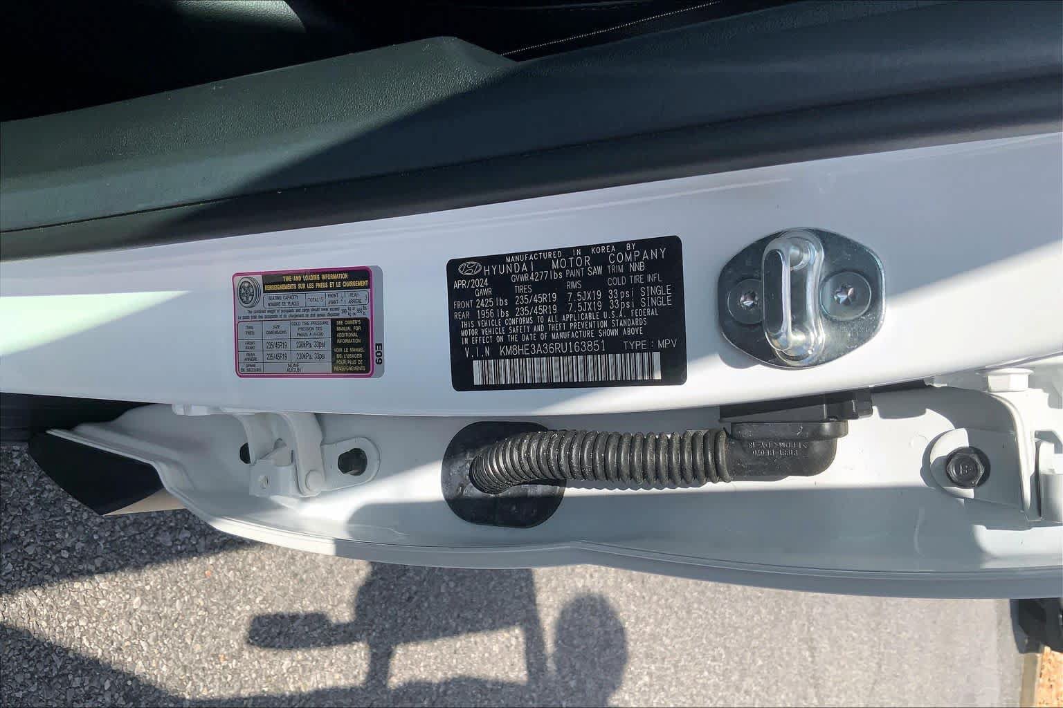 Used 2024 Hyundai Kona Limited FWD image 31